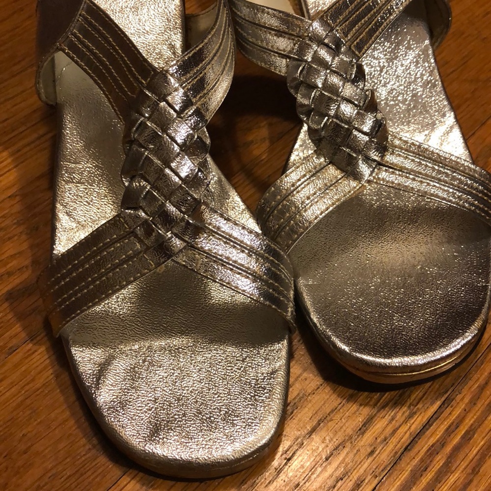 Vintage silver chunky heels - Picture 3 of 8
